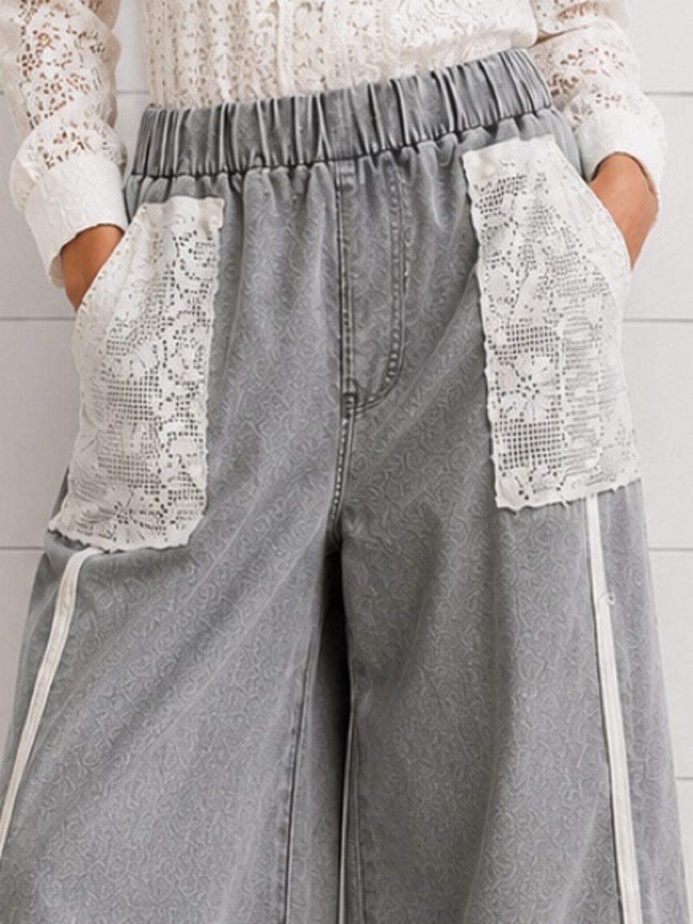 NEW POL : “The Gianna”Wide Leg Lace-Trim Patch Pocket Pants - Gray & White - Picture 4 of 5